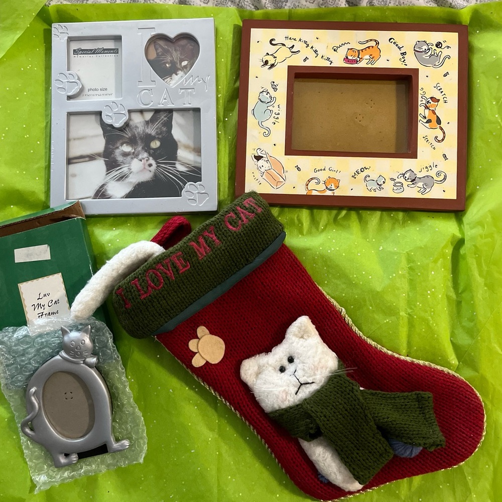 I Love My Cat Frames & Red Holiday Stocking with Plush Cat Accent Vintage